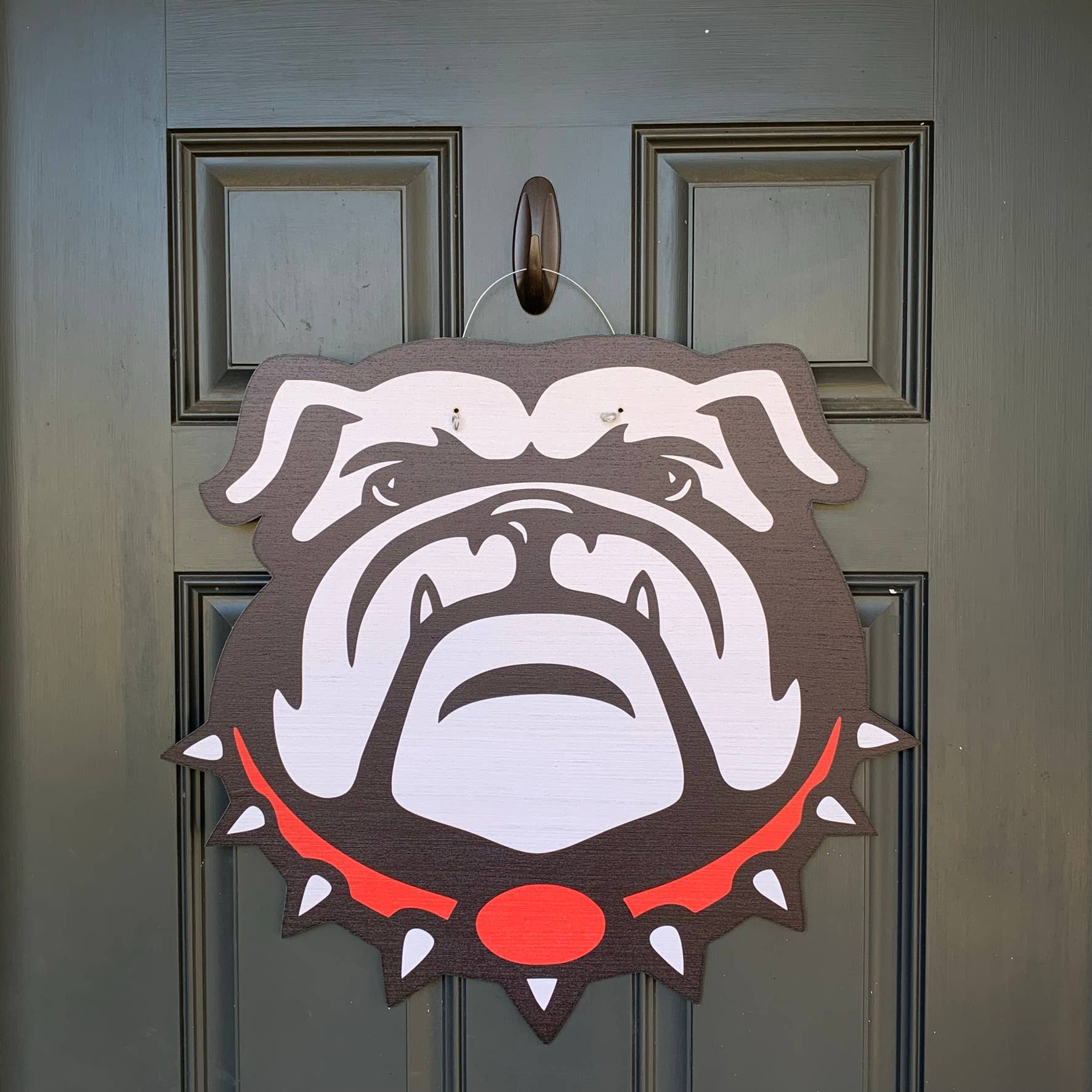 Bulldog Door Hanger 23"