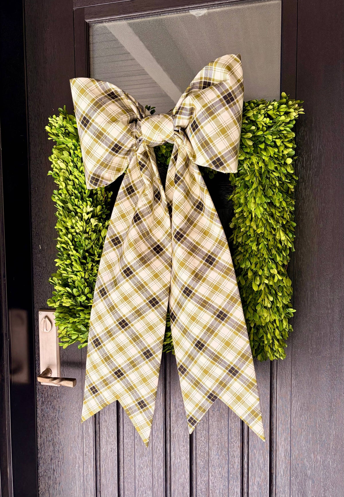 The Olivewood Tartan Bow