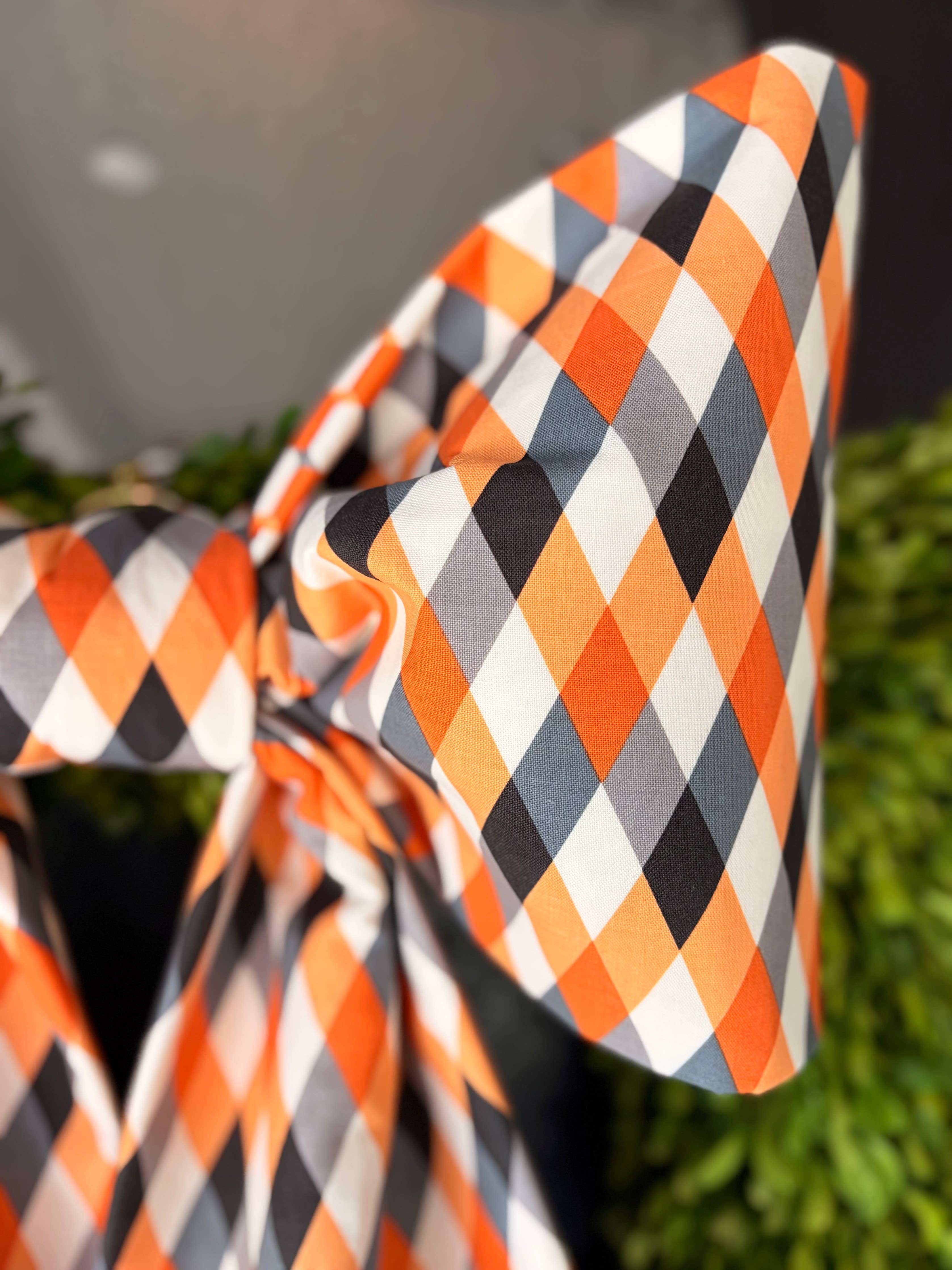 The All Hallows Harlequin Bow