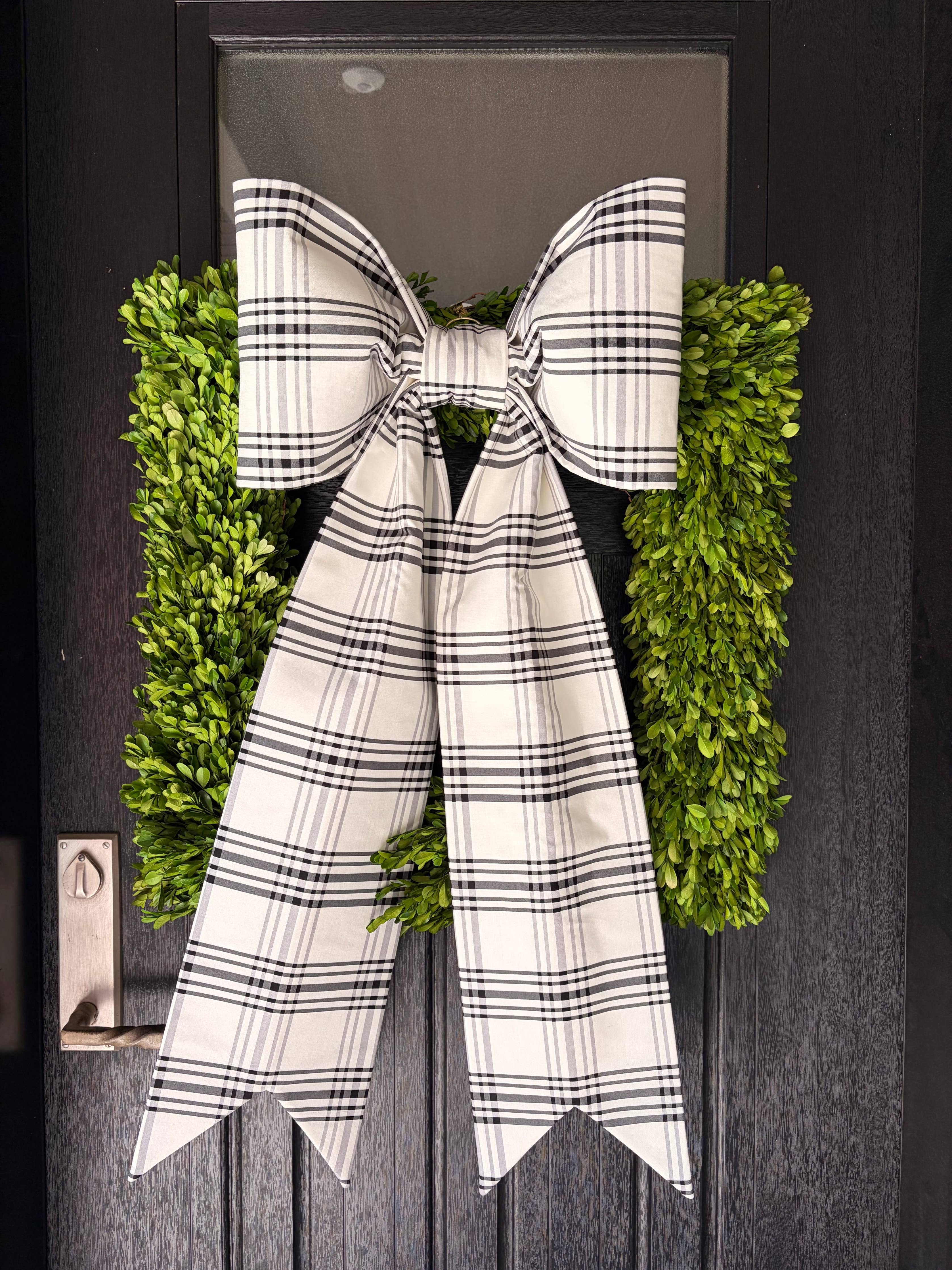 The Fifth Avenue Plaid Bow
