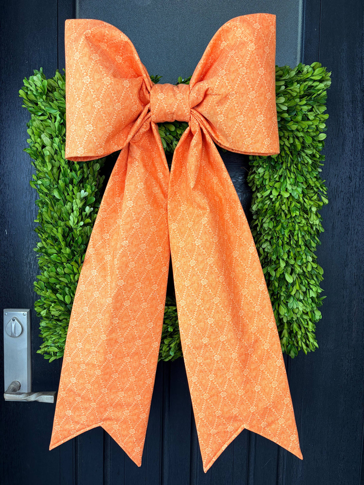 The Saffron Lattice Bow
