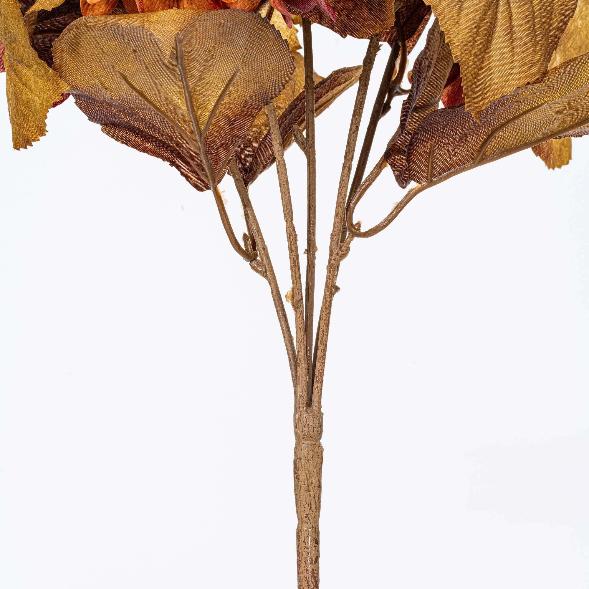 Vickerman 16.5" Brown Hydrangea Bush 2/Bag: Brown / Polyester, Plastic, Iron / 16.5"