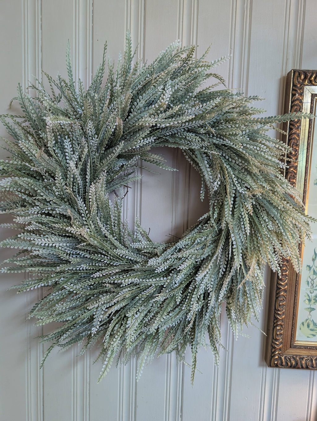 22" and 26"  Plastic Bead Grass Wreath 2 SIZES White Tips : 22-inch