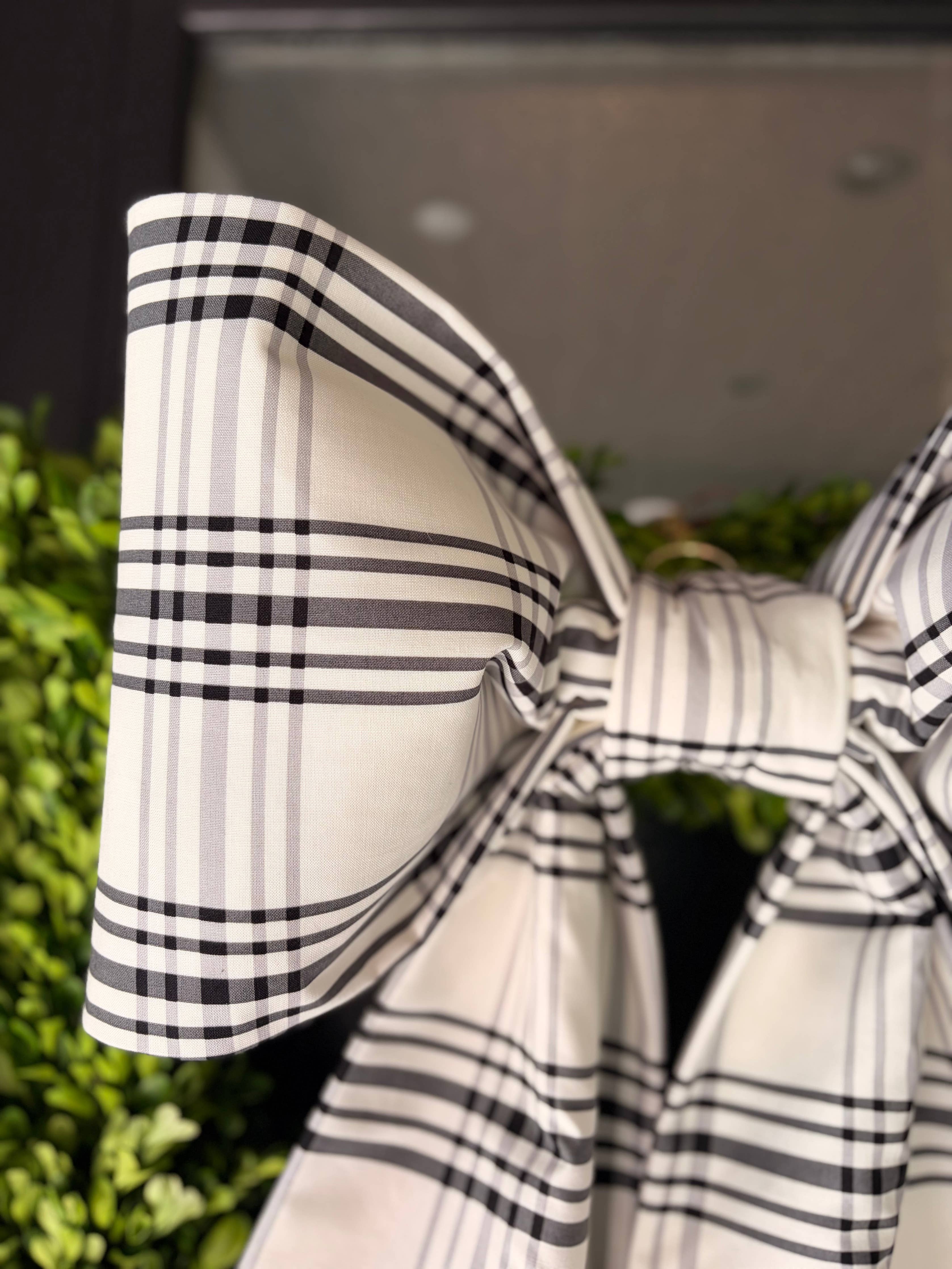 The Fifth Avenue Plaid Bow
