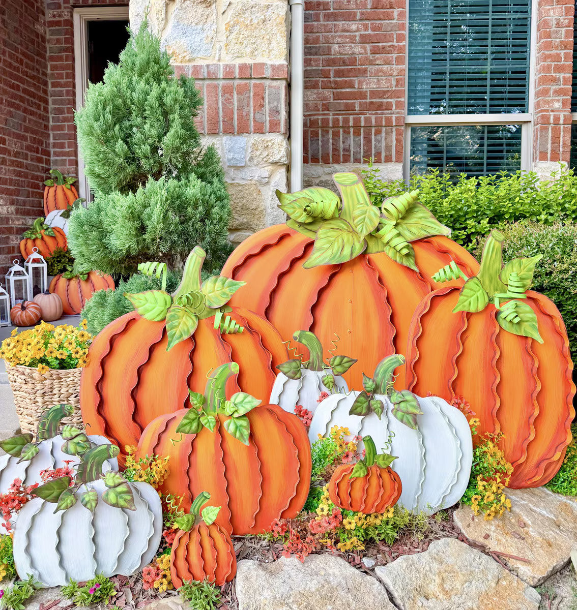 Short Ribbon Large Pumpkin