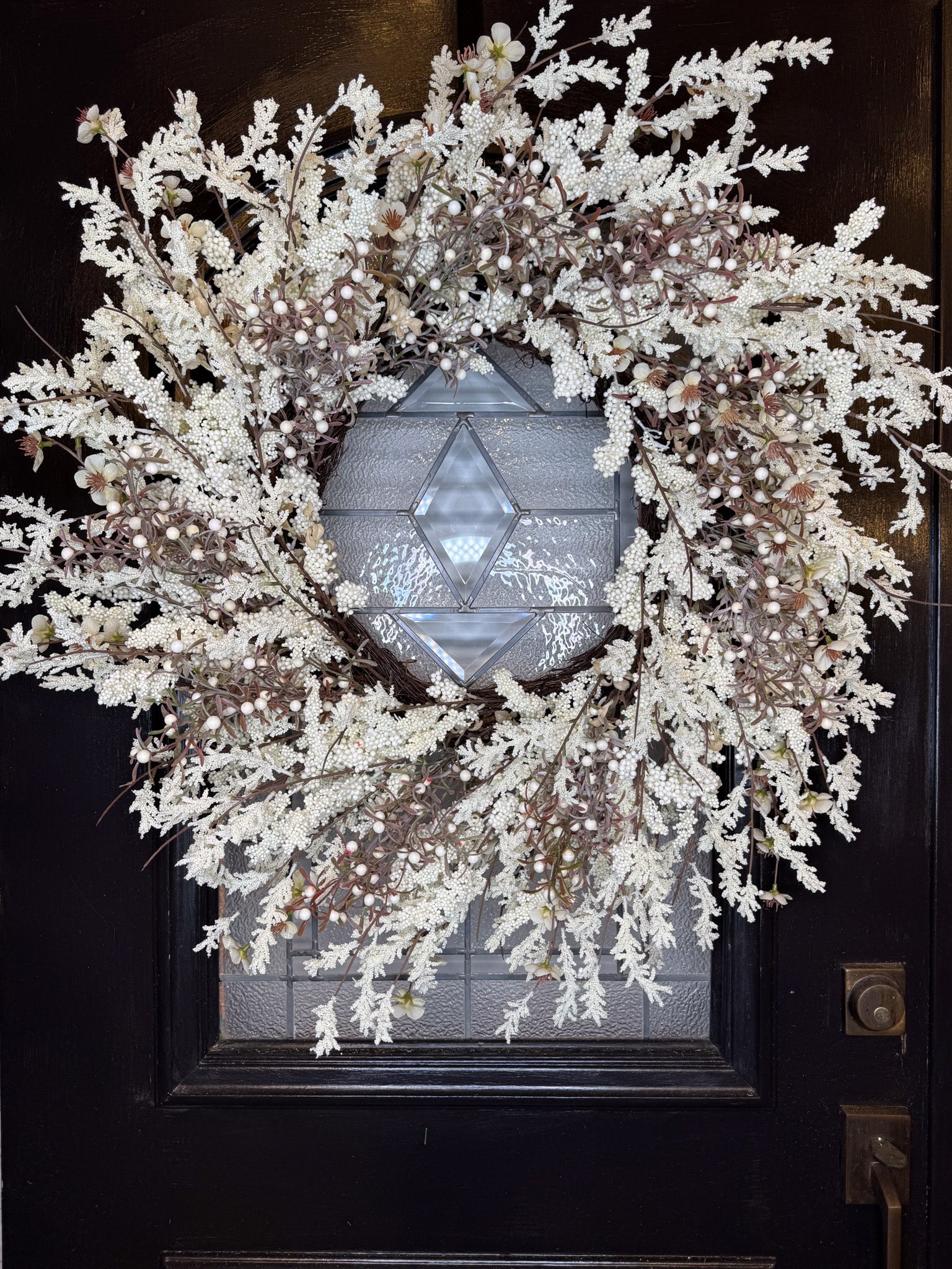 34" White Floral & Berry