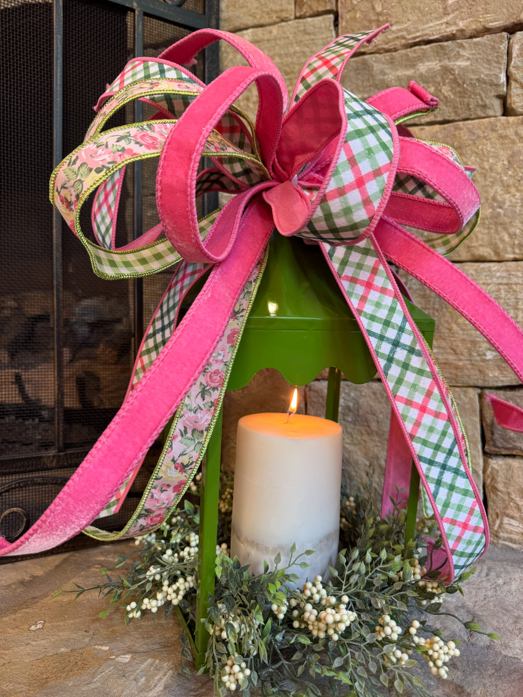 Green Lantern with greenery & Bow
