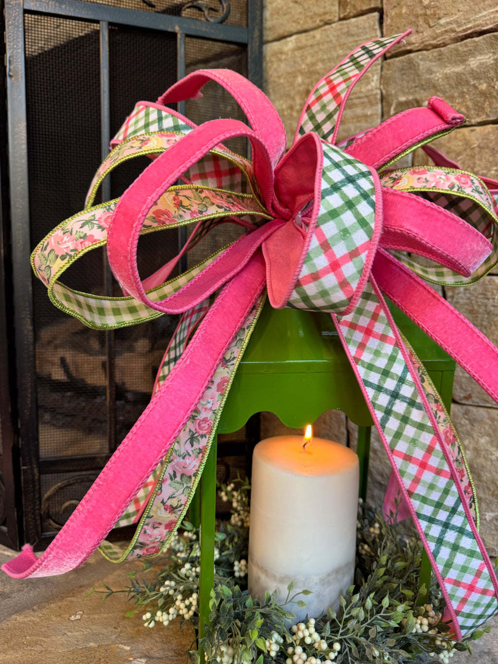 Green Lantern with greenery & Bow