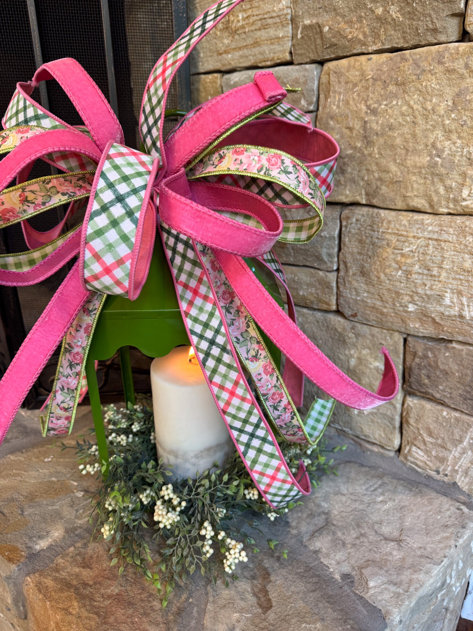 Green Lantern with greenery & Bow