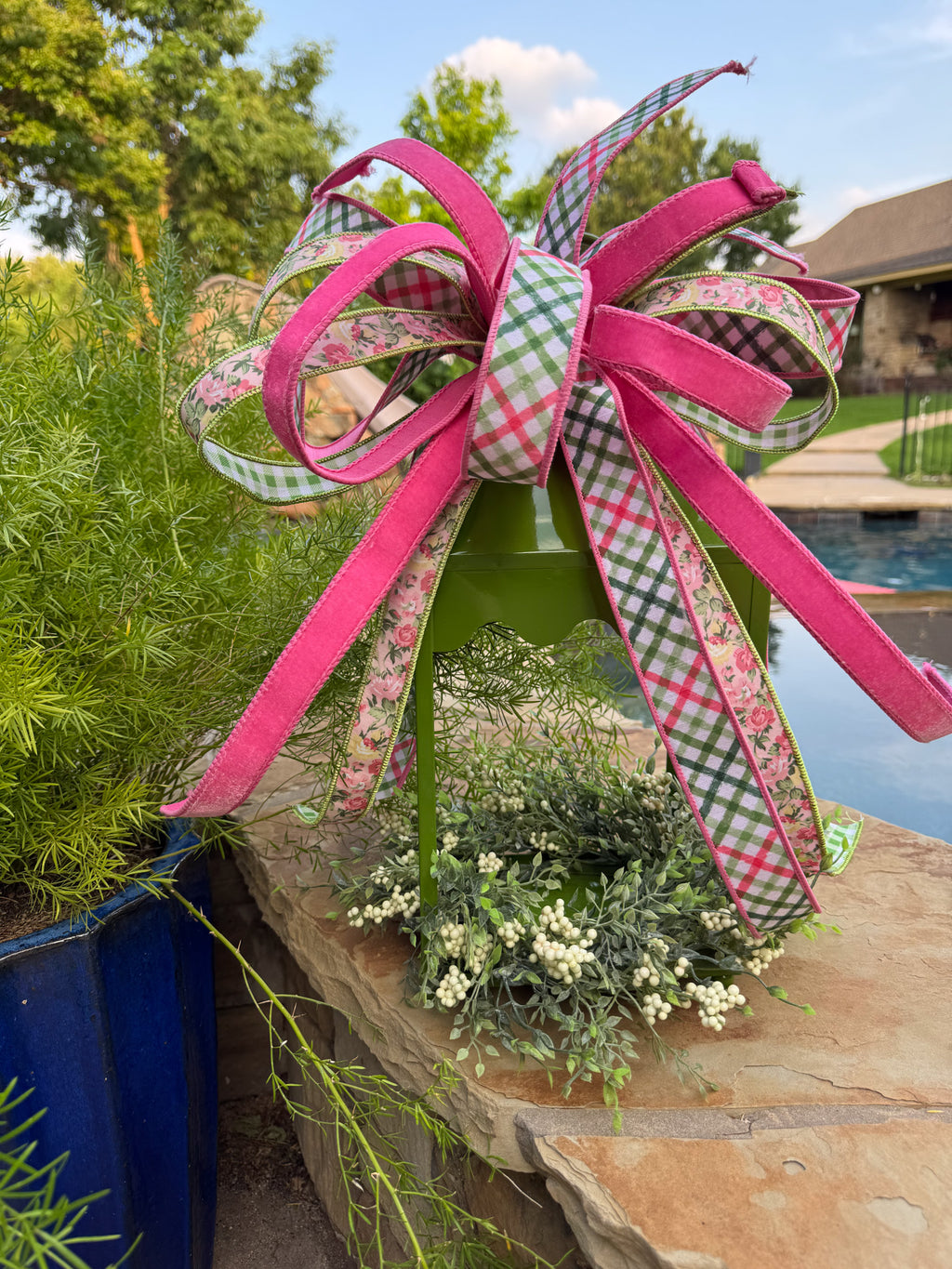 Green Lantern with greenery & Bow