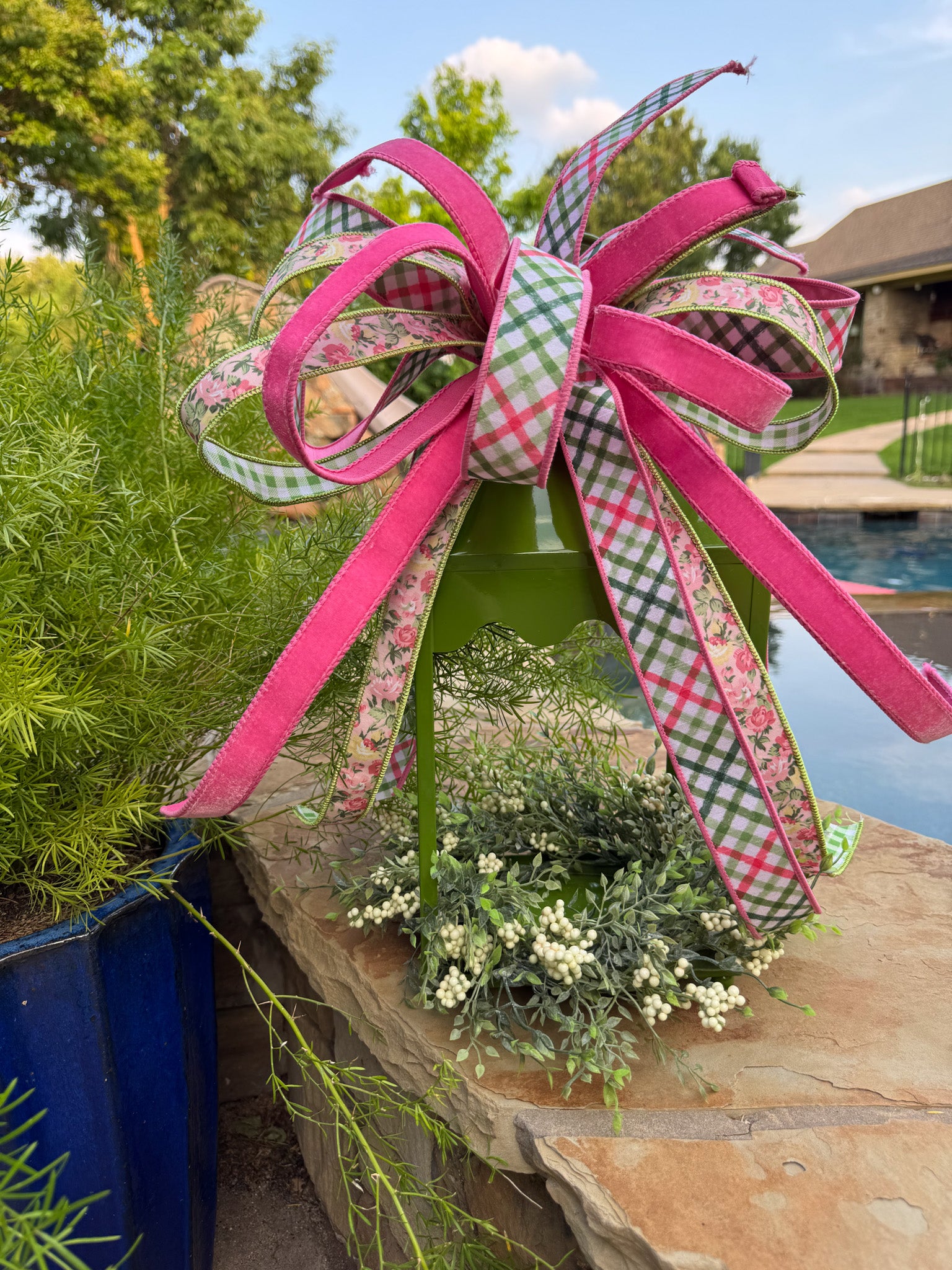 Green Lantern with greenery & Bow