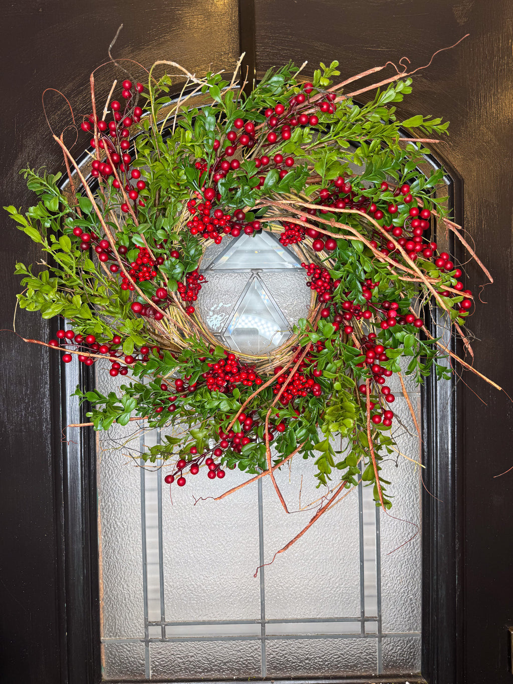 26" Boxwood Berry Wreath