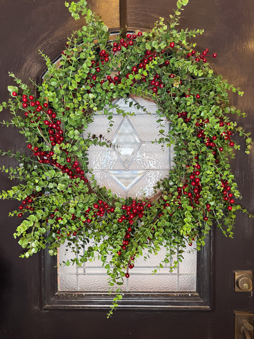 26" Boxwood Berry Wreath