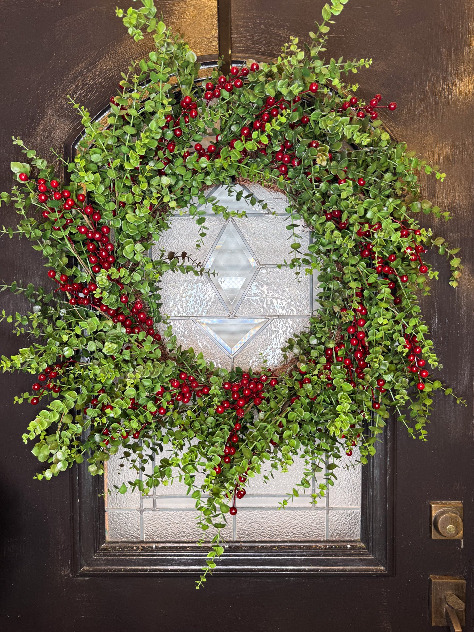 26" Boxwood Berry Wreath