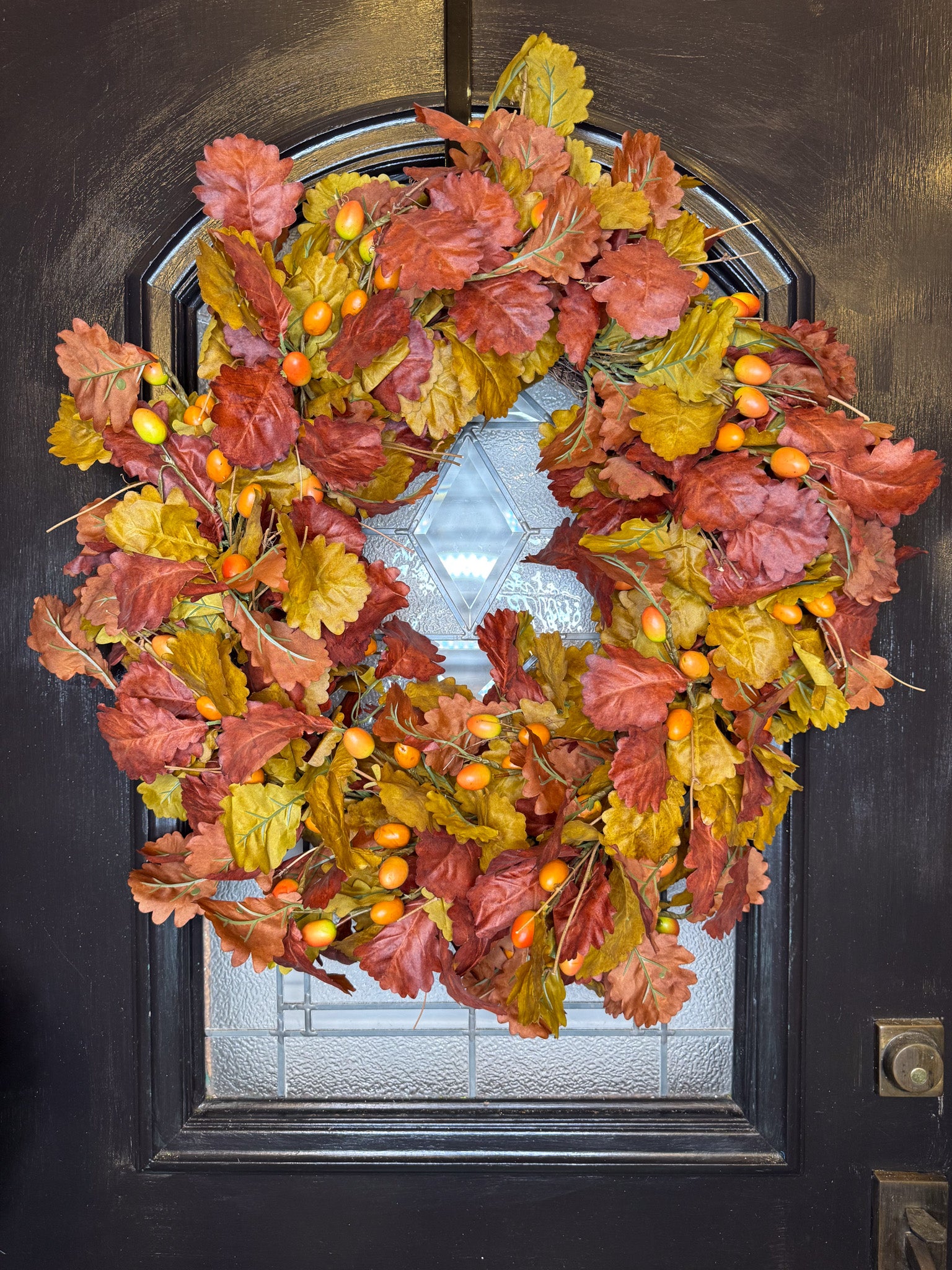 28" Oak Leaf Wreath