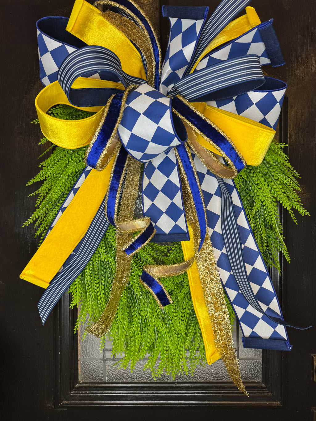 City of Champions Large Bow and Bead Grass Wreath