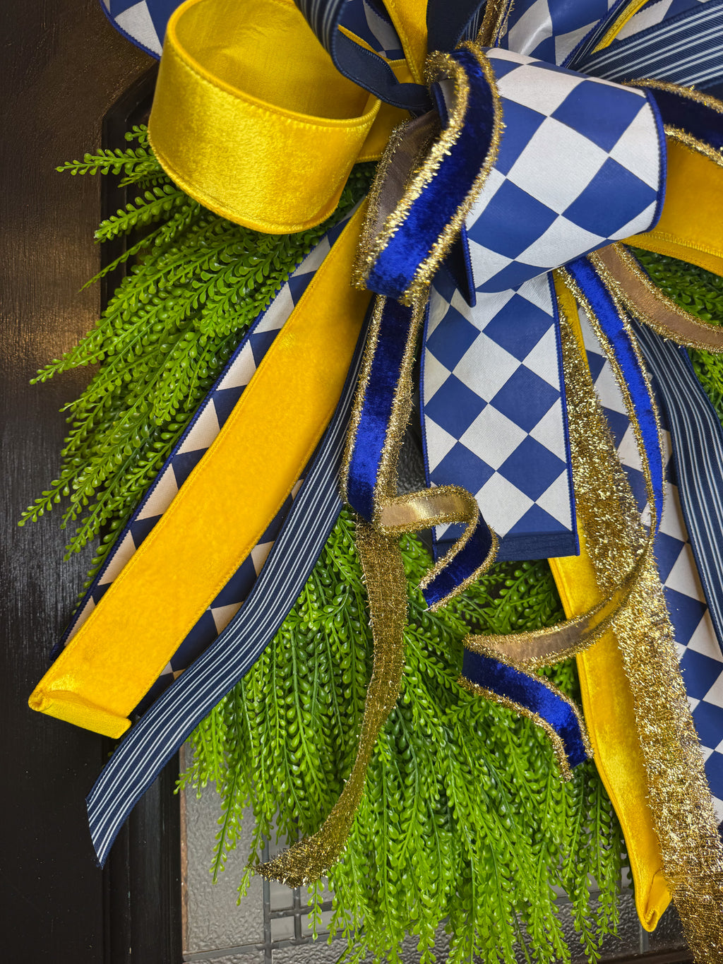 City of Champions Large Bow and Bead Grass Wreath