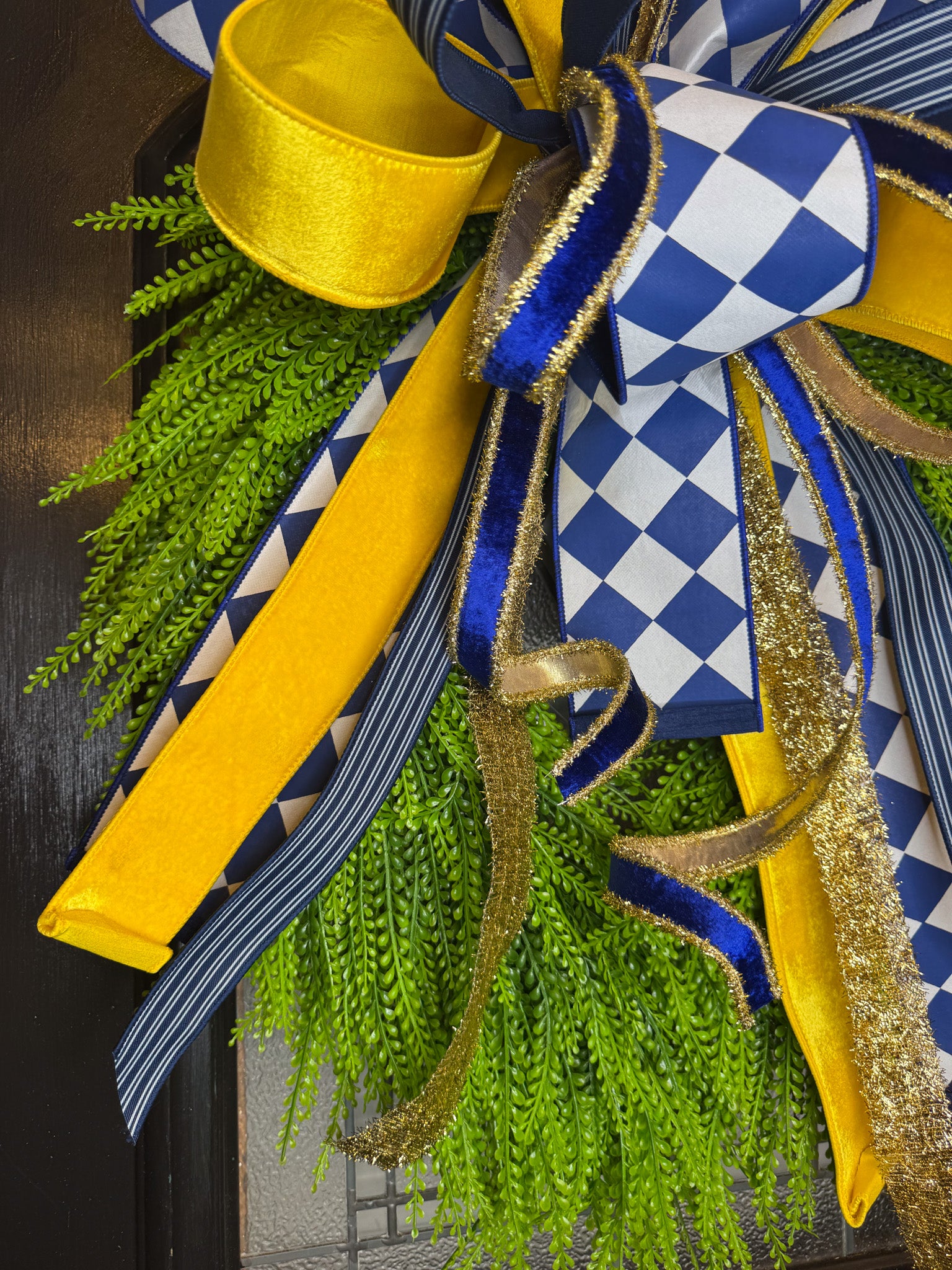 City of Champions Large Bow and Bead Grass Wreath