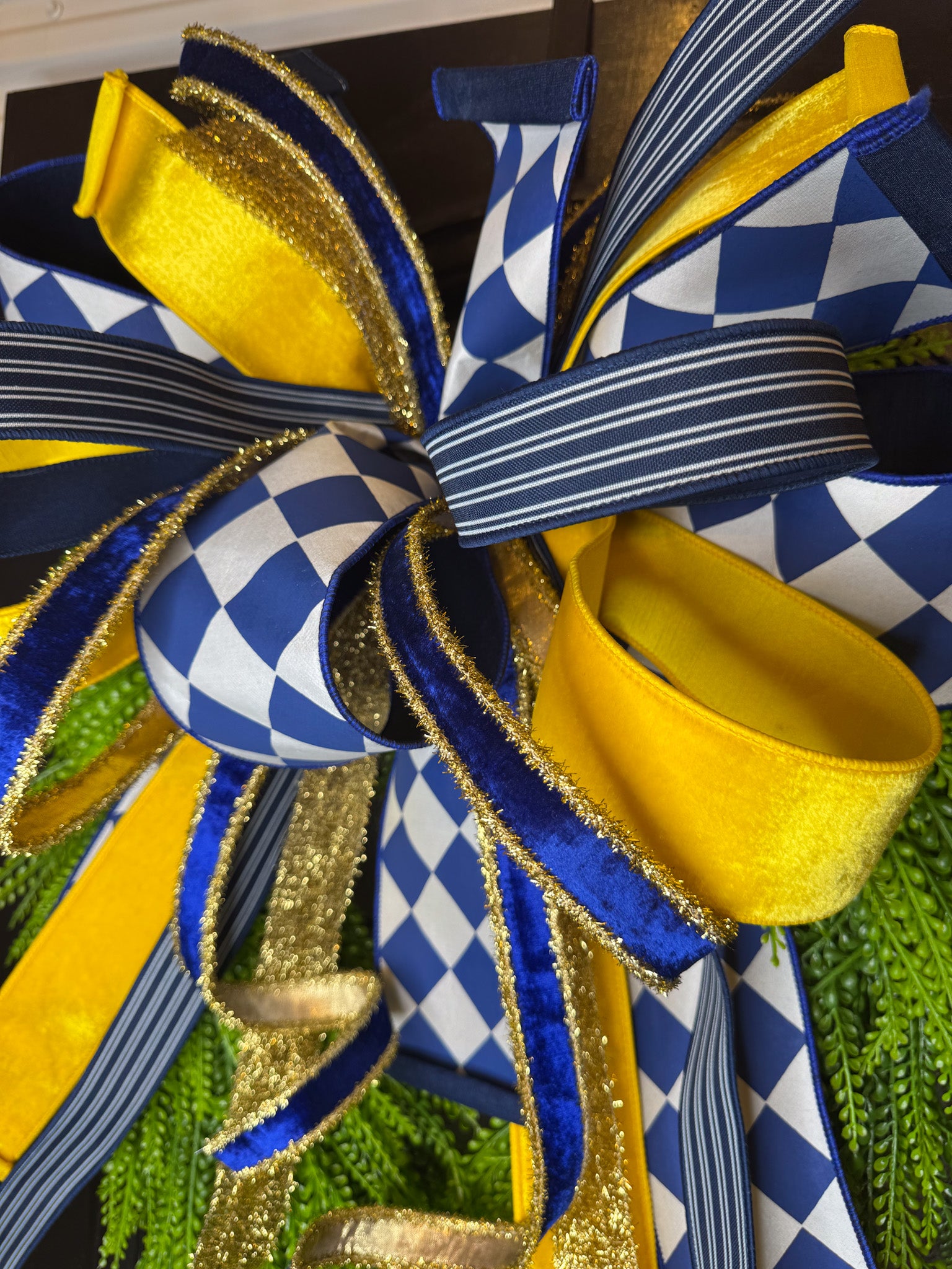 City of Champions Large Bow and Bead Grass Wreath