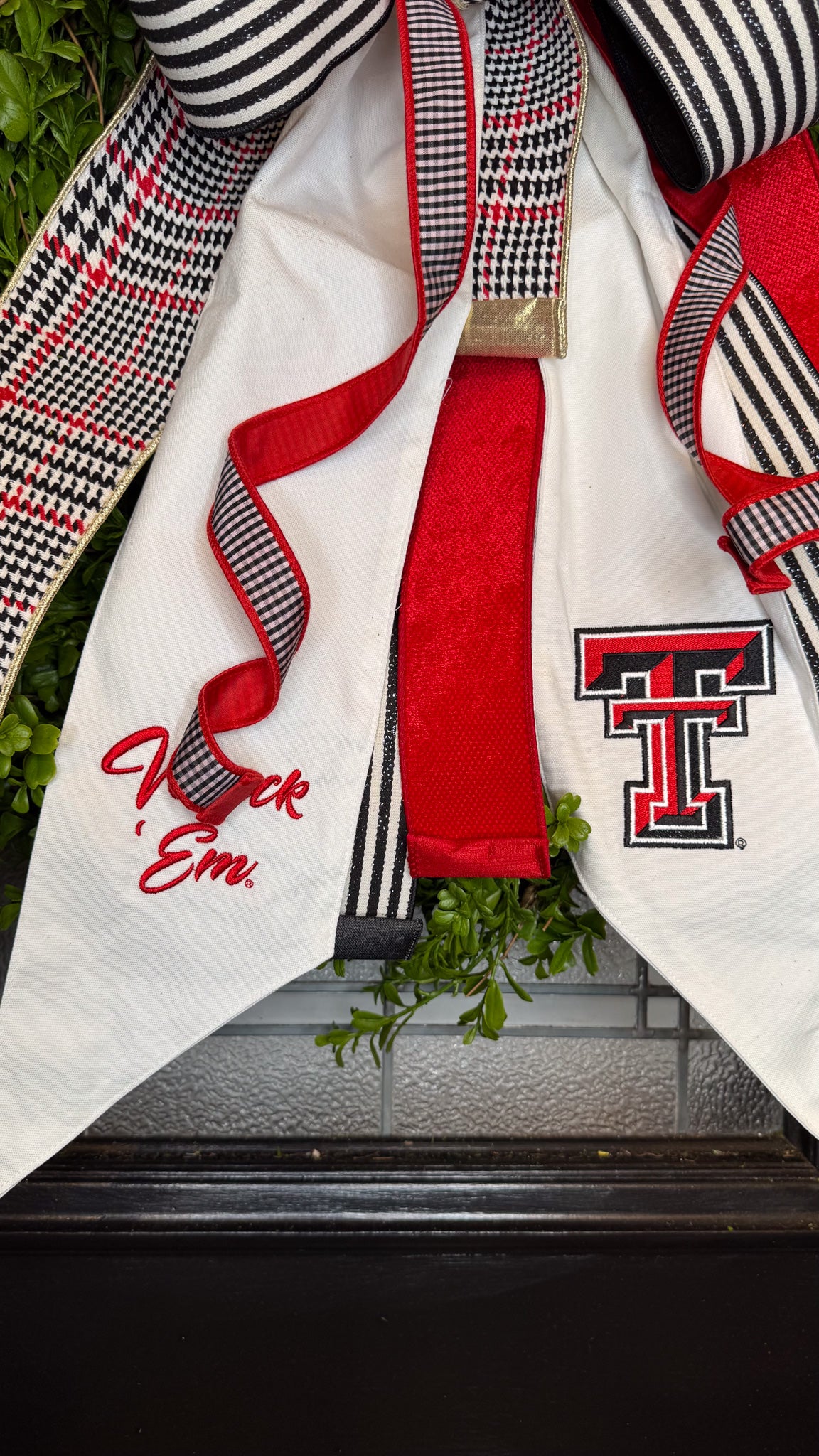 Wreck 'Em Bow