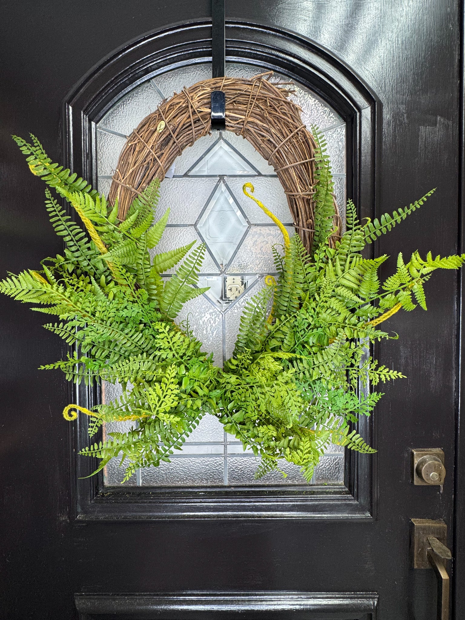 Fern & Twig Oval Wreath