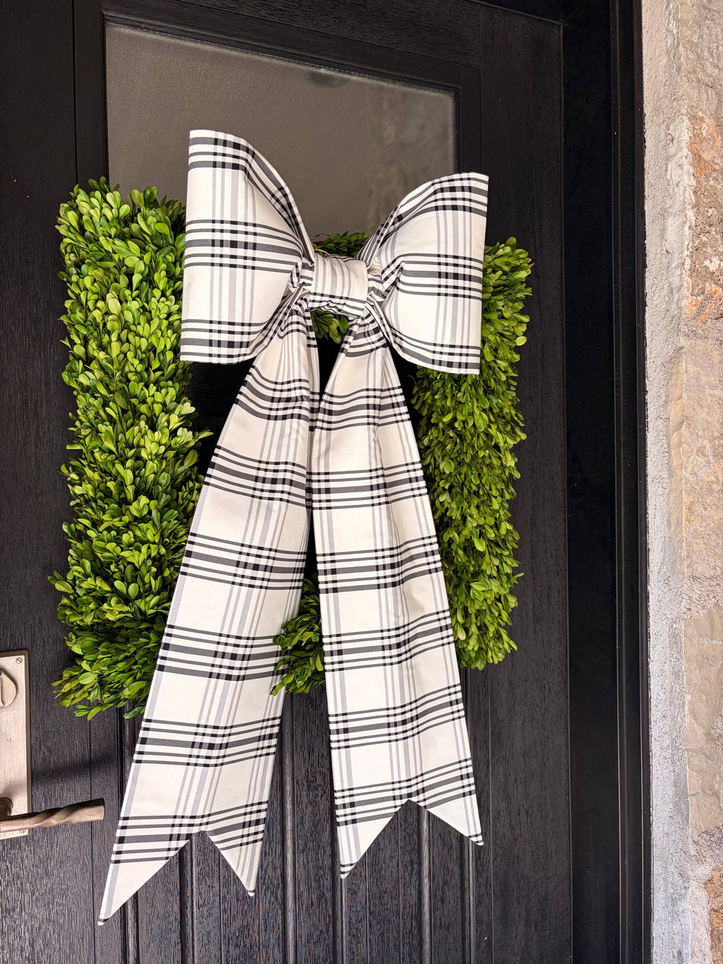 The Fifth Avenue Plaid Bow