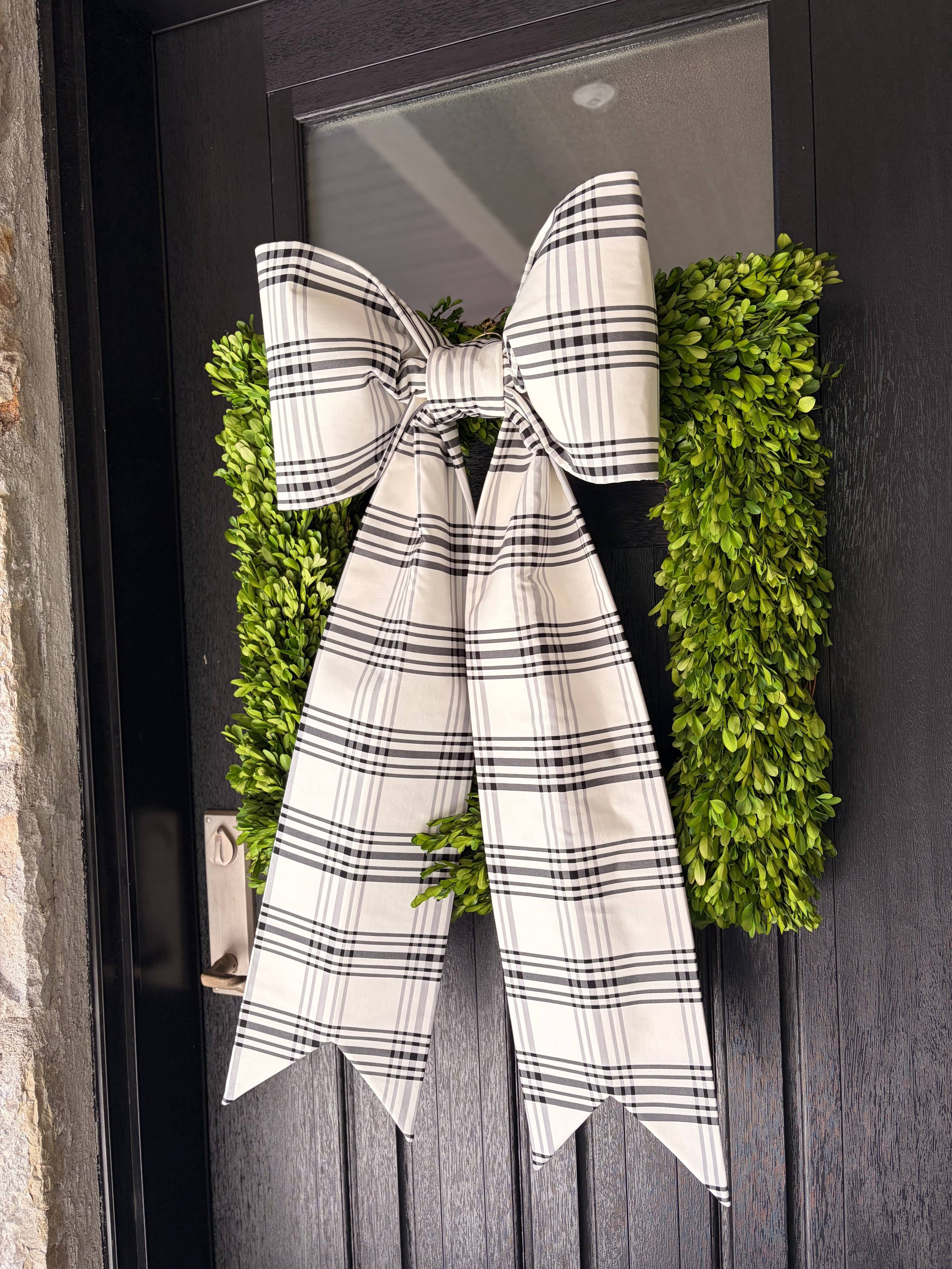 The Fifth Avenue Plaid Bow